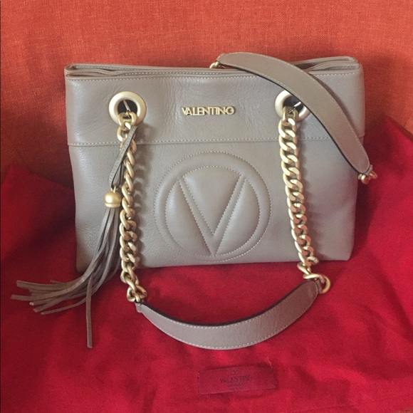 Handbags - Mario Valentino chain tote